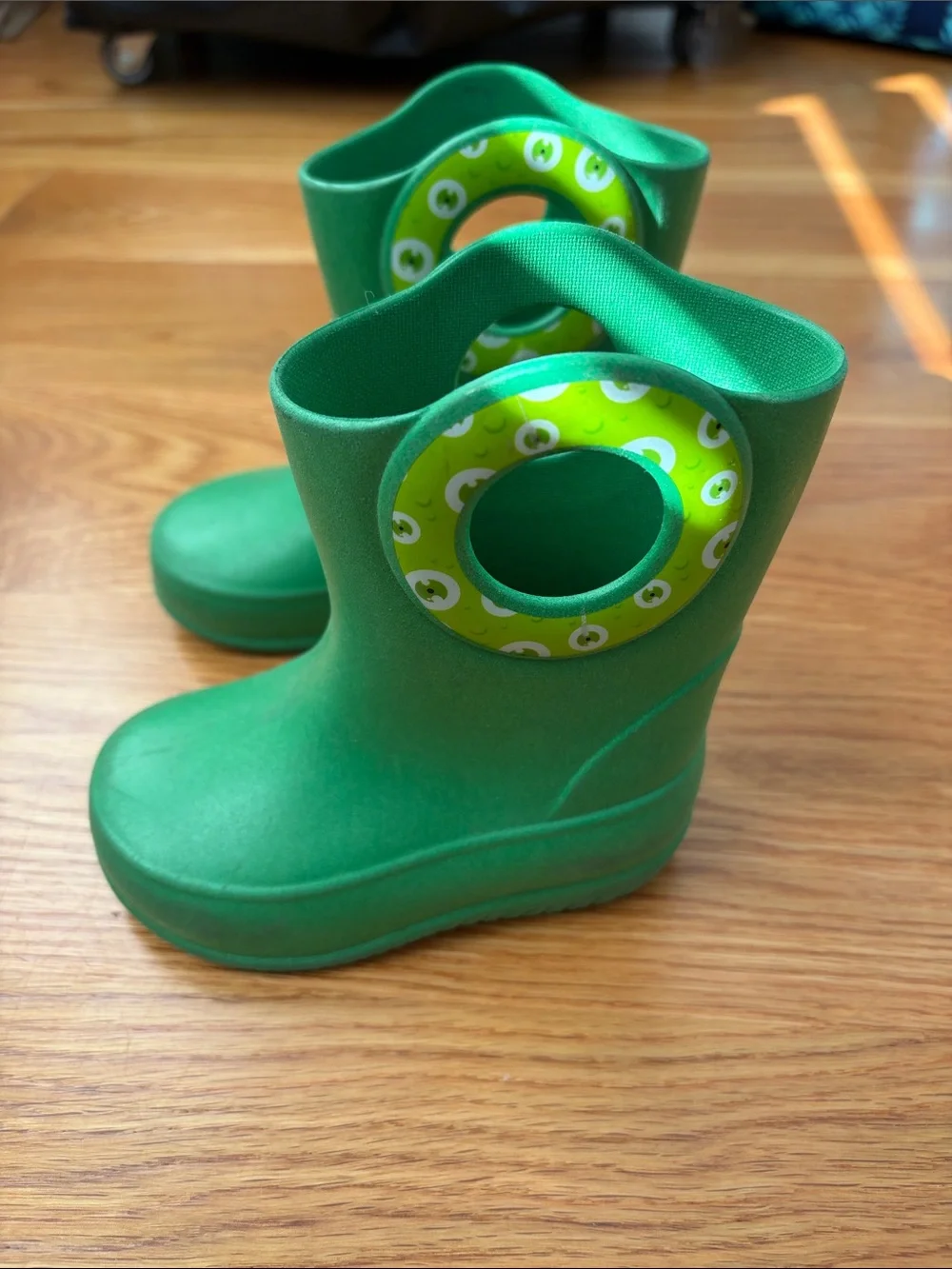 Okabashi Green Kids Rain Boots with Round Pull Handles